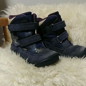 Ecco, Girls winter and snow boots.